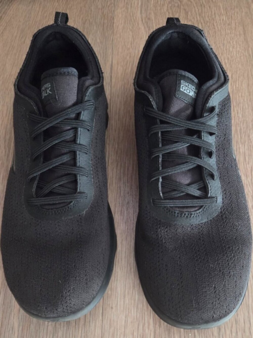 Skechers GOwalk Black Knit Walking Shoes Women's Size 9